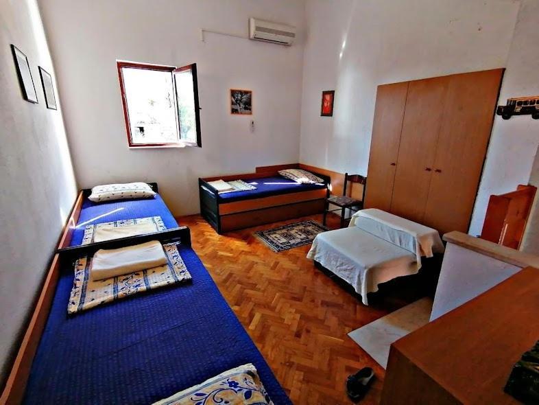 Apartments Manuela Igrane Exterior photo